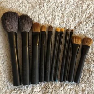 Giorgio Armani Beauty Makeup Brushes